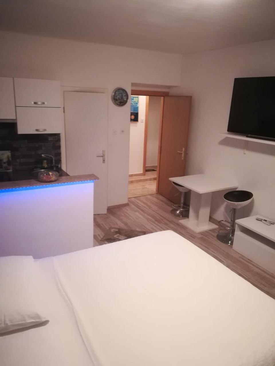 Rooms And Apartment Stambuk Split Eksteriør billede
